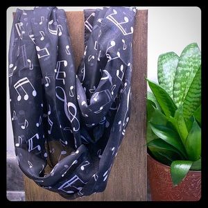 🌟Musical Note Scarf🌟